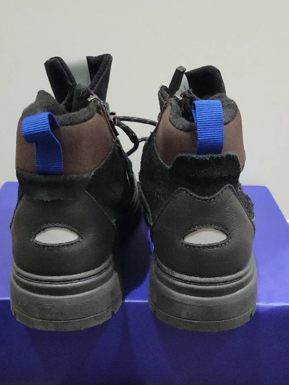 Zara Kids Hiking Boots featuring striking blue lace loops and patterned laces